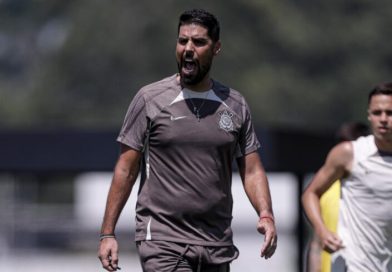 Treinador português cobra fortuna do Corinthians na Justiça