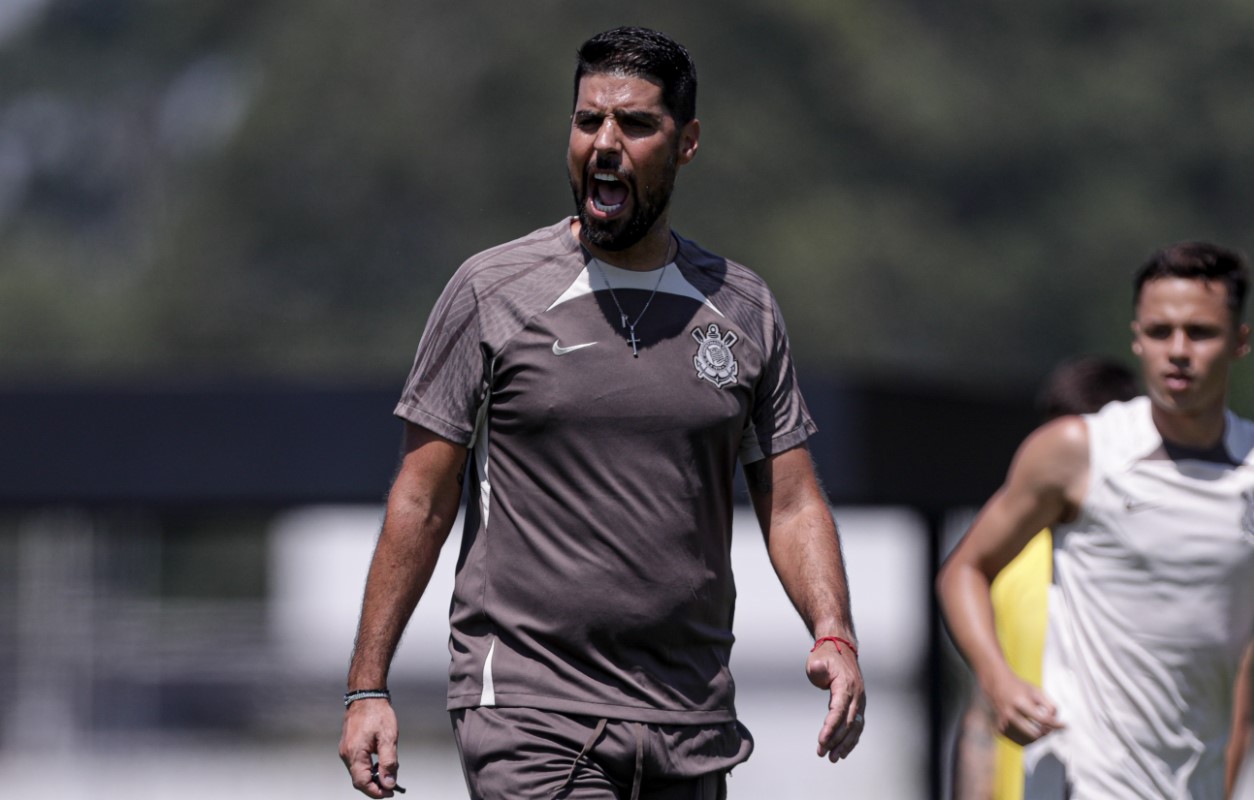 Antonio Oliveira - Corinthians