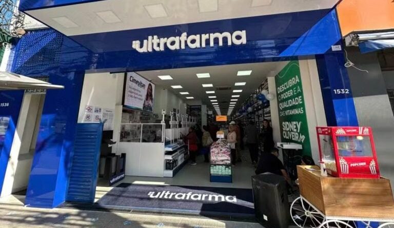 Ultrafarma fechará todas as unidades na Zona Sul de SP e aposta em “mega-loja” na Zona Norte