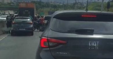 Acidente com caminhão deixa um morto na Avenida Lions em São Bernardo - 2026-02-28 00:15:05