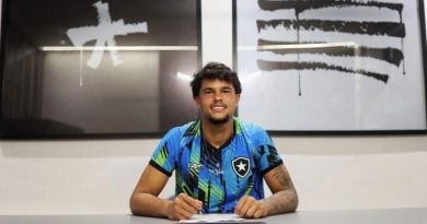 Botafogo e Bruno Samúdio  assinam contrato profissional - 2026-02-10 21:27:26