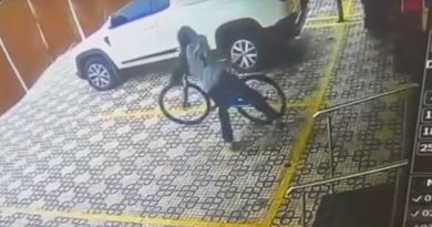 Cliente tem bicicleta furtada na porta de açougue em frente ao terminal Ferrazópolis em SBC