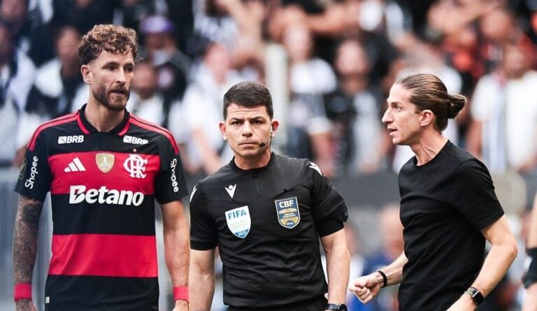 Flamengo reclama de expulsão: “Nunca na minha vida”