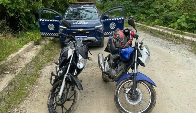 GCM de Mauá localiza duas motocicletas furtadas em área de mata no Jardim Sampaio Vidal