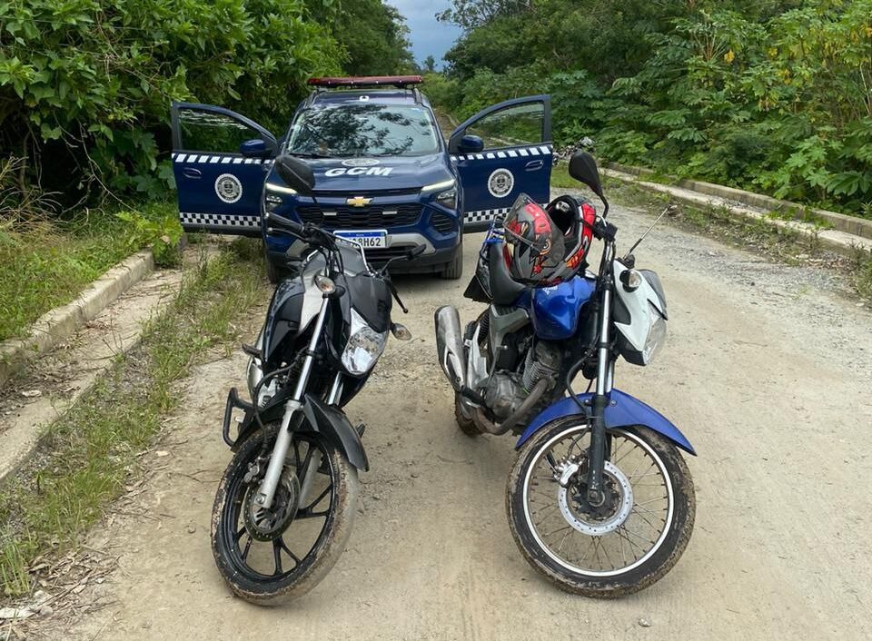 GCM de Mauá localiza duas motocicletas furtadas em área de mata no Jardim Sampaio Vidal