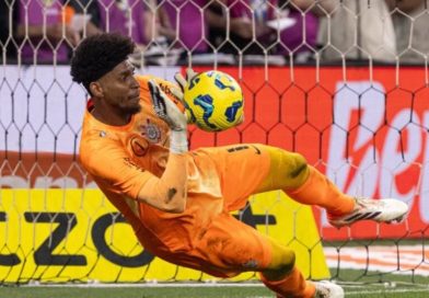 Goleiro do Corinthians exalta importância do Dérbi: “com ódio”