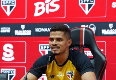 Lucas Ramon é apresentado prometendo trabalho e fazendo desabafo