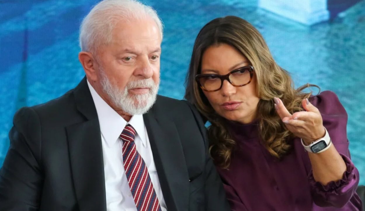 Lula comete ato falho e troca nome de Janja pelo de Dona Marisa em discurso oficial