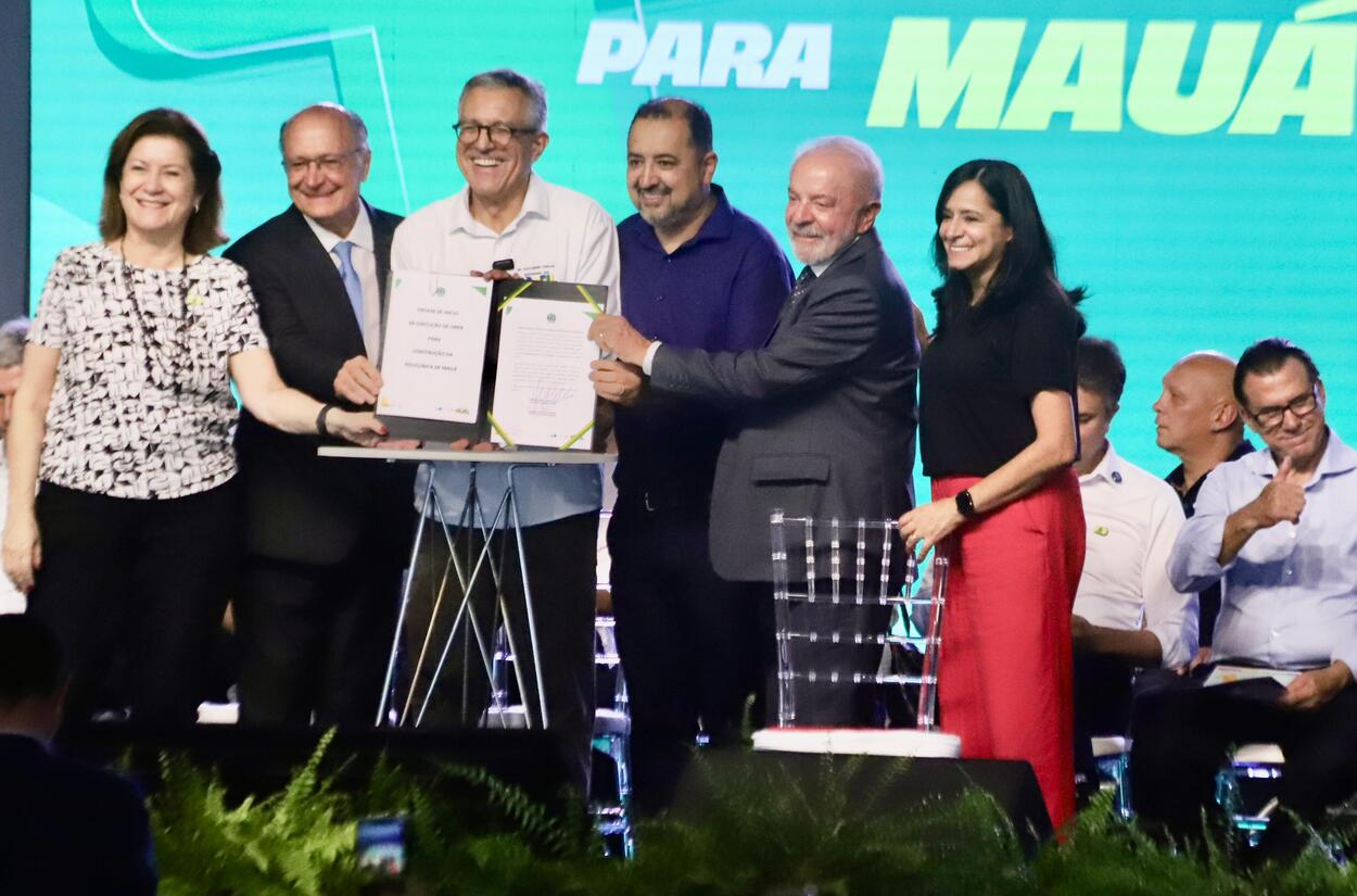 Lula quebra protocolos e expõe linha eleitoral durante anúncios de investimentos em Mauá