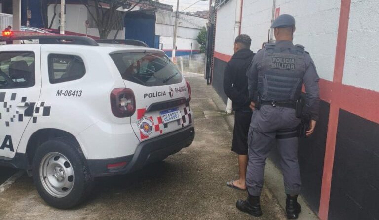 PM prende homem por tráfico de drogas no Baeta Neves