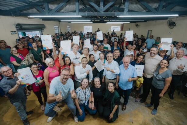 Regularização fundiária avança em São Bernardo com a entrega de 238 escrituras no João de Barro