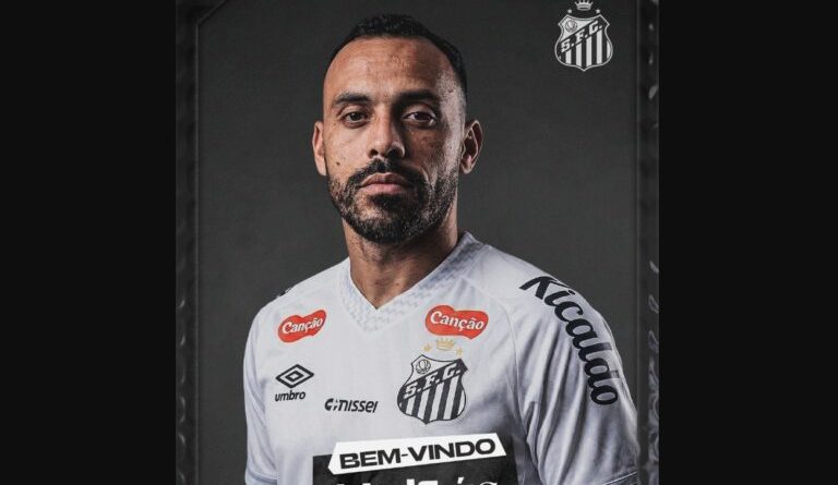Santos oficializa Moisés, ex-Fortaleza - 2026-02-11 17:59:34