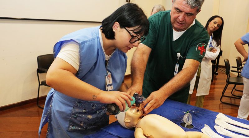 Hospital Mário Covas organiza treinamento de RCP para recém-nascidos