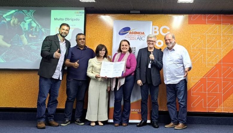 Agência e Instituto de Eletromobilidade firmam cooperação 27/02