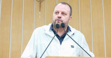 Beto Vidoski solicita reforço na segurança viária e zeladoria urbana - 2026-03-27 19:40:00