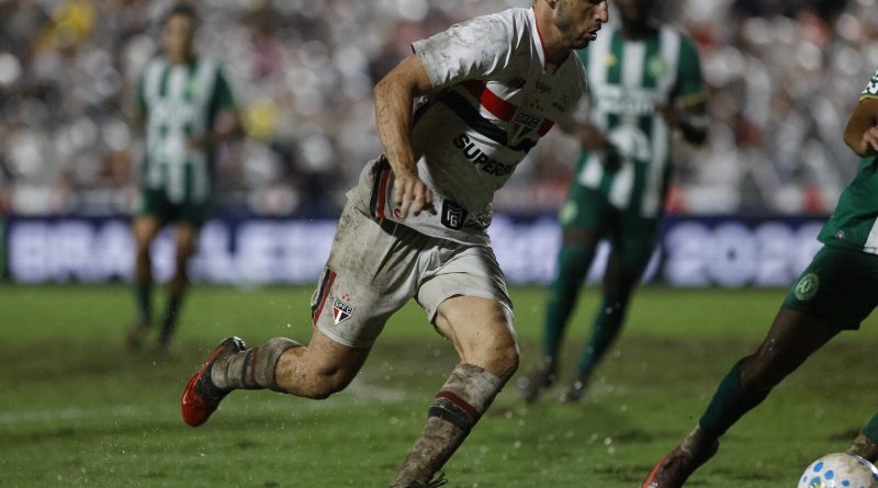 Calleri exalta e manda abraço para Crespo após vitória - 2026-03-12 23:06:05