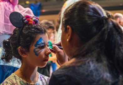 Cine Theatro Carlos Gomes recebe a folia do 4º Carnadown neste sábado