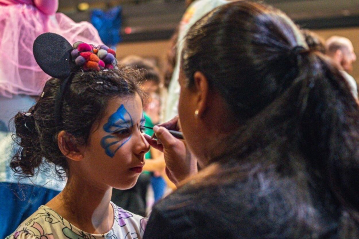 Cine Theatro Carlos Gomes recebe a folia do 4º Carnadown neste sábado