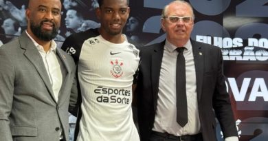 Corinthians planeja maior venda da sua história com André - 2026-03-04 14:38:48