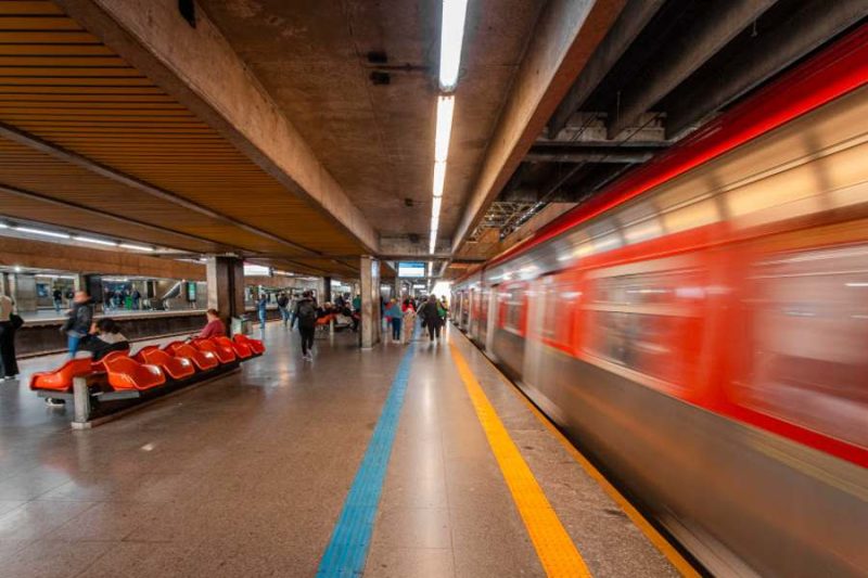 Estação da Luz recebe show gratuito de Clara Lima neste sábado (28) - 2026-03-27 09:40:57