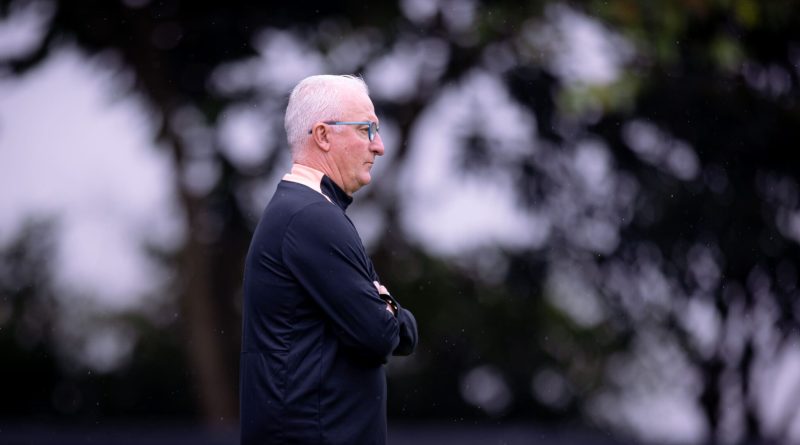 Executivo do Corinthians blinda Dorival e garante: “Não há pressão” - 2026-03-14 14:38:15