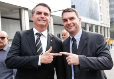 Flávio Bolsonaro homenageia o pai em aniversário de 71 anos: “Sempre ao seu lado” - 2026-03-21 11:00:42
