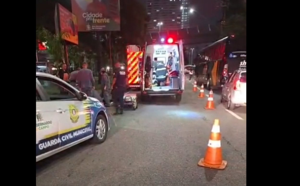 Jovens são atropeladas na Avenida Pereira Barreto e motociclista foge sem prestar socorro