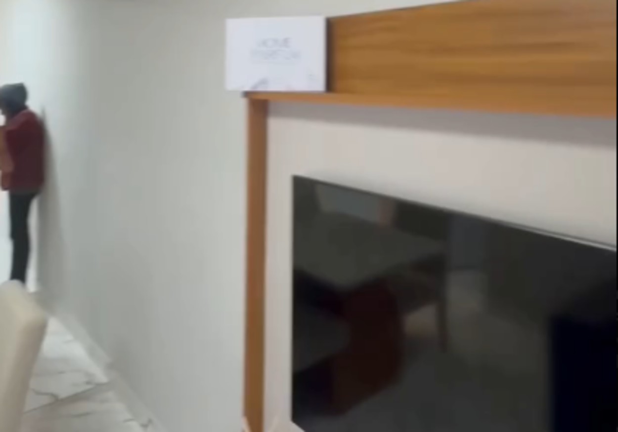 Mudança de vida: veja como ficou o apartamento de moradora do Jardim Silvina após ação do influenciador Gui