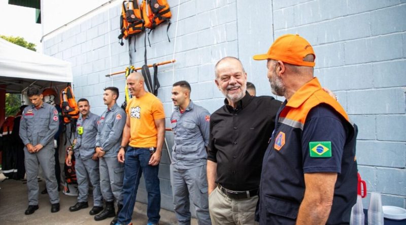 Prefeitura de São Caetano investe na aquisição de uniformes e equipamentos para a Defesa Civil - 2026-03-26 07:12:29