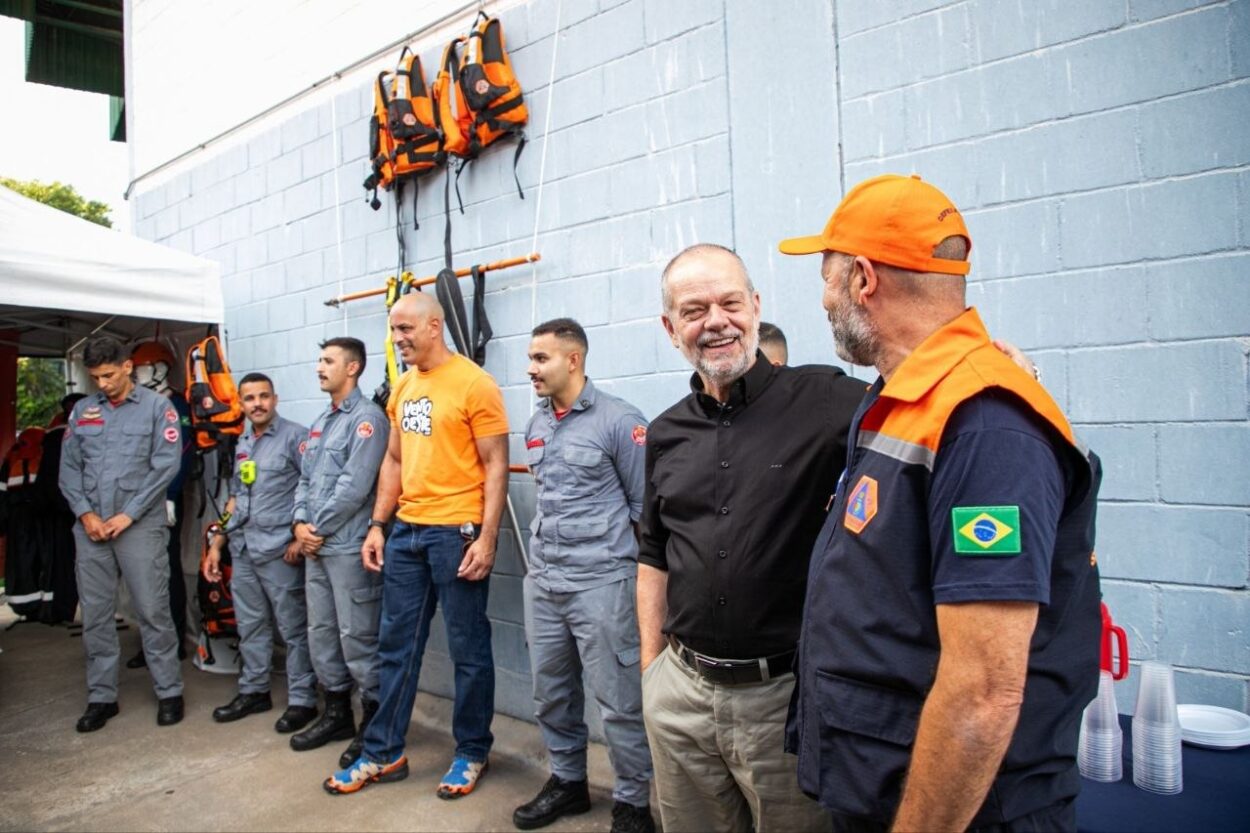 Prefeitura de São Caetano investe na aquisição de uniformes e equipamentos para a Defesa Civil