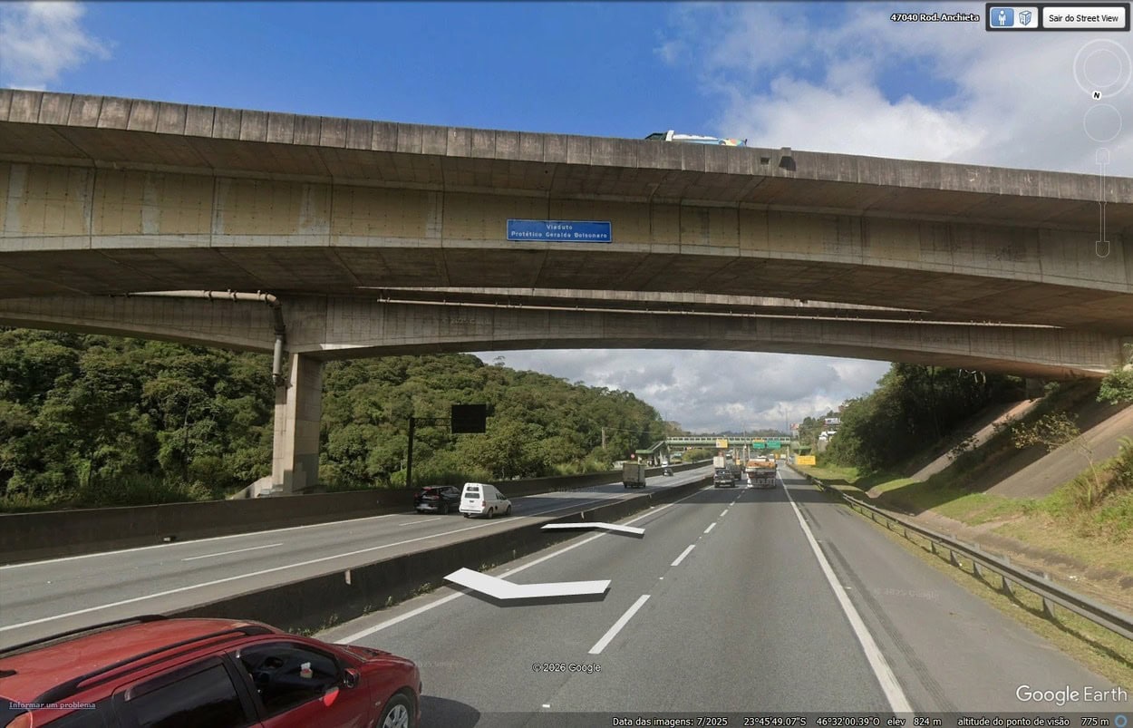 Viaduto com o nome do pai de Jair Bolsonaro fica no Km 27 da Via Anchieta, em São Bernardo