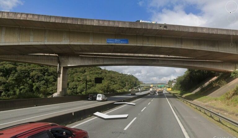 Tarcísio sanciona viaduto em homenagem ao pai de Bolsonaro no berço político de Lula - 2026-03-02 22:38:38