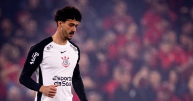 Zagueiro do Corinthians reclama da arbitragem: “Ficou compensando” - 2026-03-22 23:10:10