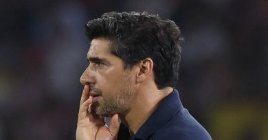 Abel lamenta chances perdidas e cutuca: “Espero que esse ano o VAR funcione” - 2026-04-08 21:28:17