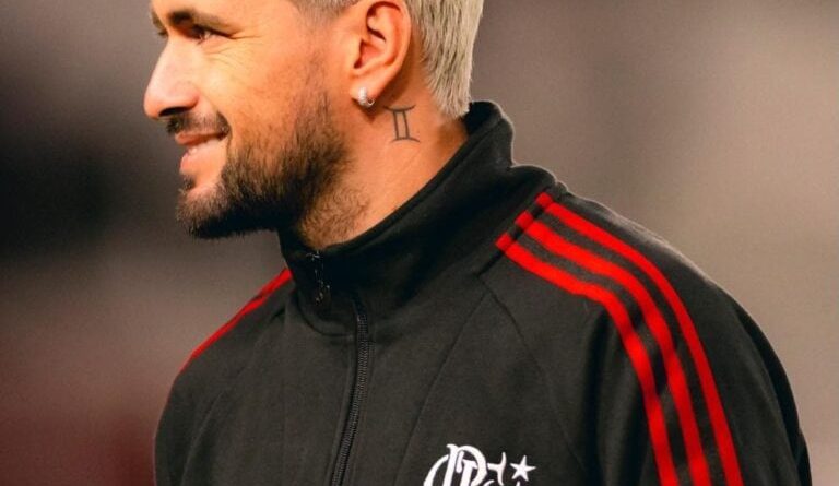 Arrascaeta sofre fratura e vira dúvida para a Copa - 2026-04-30 00:40:18