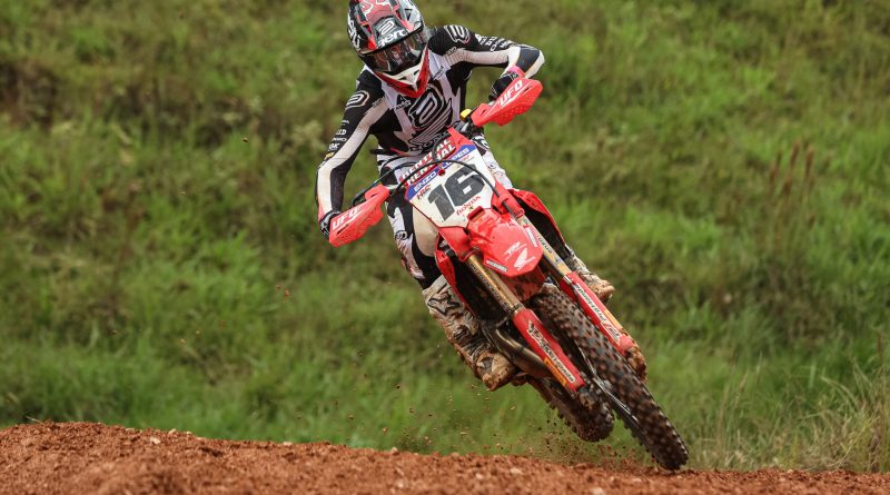 Enzo Lopes estreia com vitória dupla no MX1GP Brasil 2026 - 2026-04-12 16:57:23