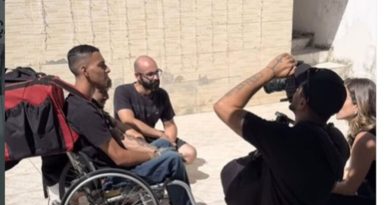 Exemplo de Superação: Record TV grava rotina de entregador cadeirante do ABC - 2026-04-16 17:53:57