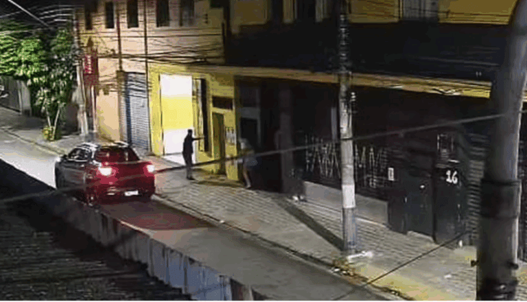 Homem é preso em Santo André após fazer disparos contra travesti e funcionário de hotel