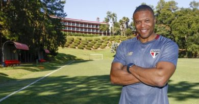 São Paulo anuncia Júlio Batista para o Sub-20 - 2026-04-16 11:58:51