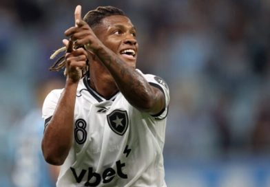 Alvo do Palmeiras irrita o Botafogo e é afastado