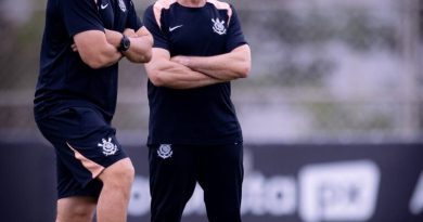 Confira a provável escalação do Corinthians para enfrentar o Peñarol