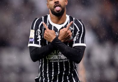 Corinthians domina o São Paulo e vence na Neo Química Arena