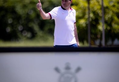 Corinthians: Paz cobra melhoria no Brasileirão