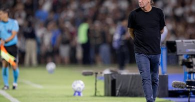 Cuca fala em cobrança a Gabigol e comenta briga: “Não tem ninguém certo”