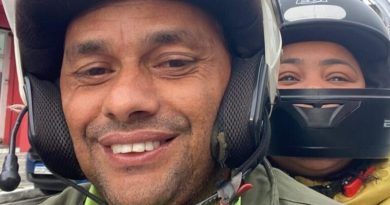 Empatia sobre duas rodas: motorista de aplicativo acolhe jovem cega após sucessivas rejeições em São Bernardo