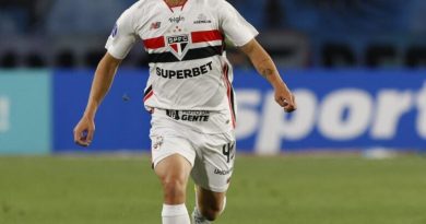 Igor Felisberto embaralha briga na lateral do São Paulo