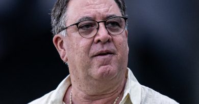 Santos: Marcelo Teixeira é cobrado por estudante