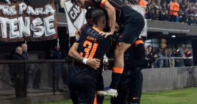Veja a escalação do Corinthians para enfrentar o Santa Fe