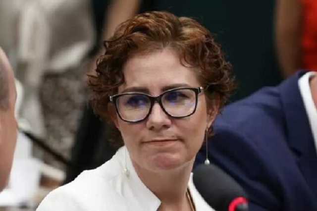 Justiça italiana nega extradição de Carla Zambelli ao Brasil