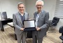 FUABC recebe distinção por indicadores em UTIs: Dr. Ricardo Carajeleascow, vice-presidente da FUABC (à esquerda), e Dr. Aldemir Humberto Soares, presidente da FUABC.